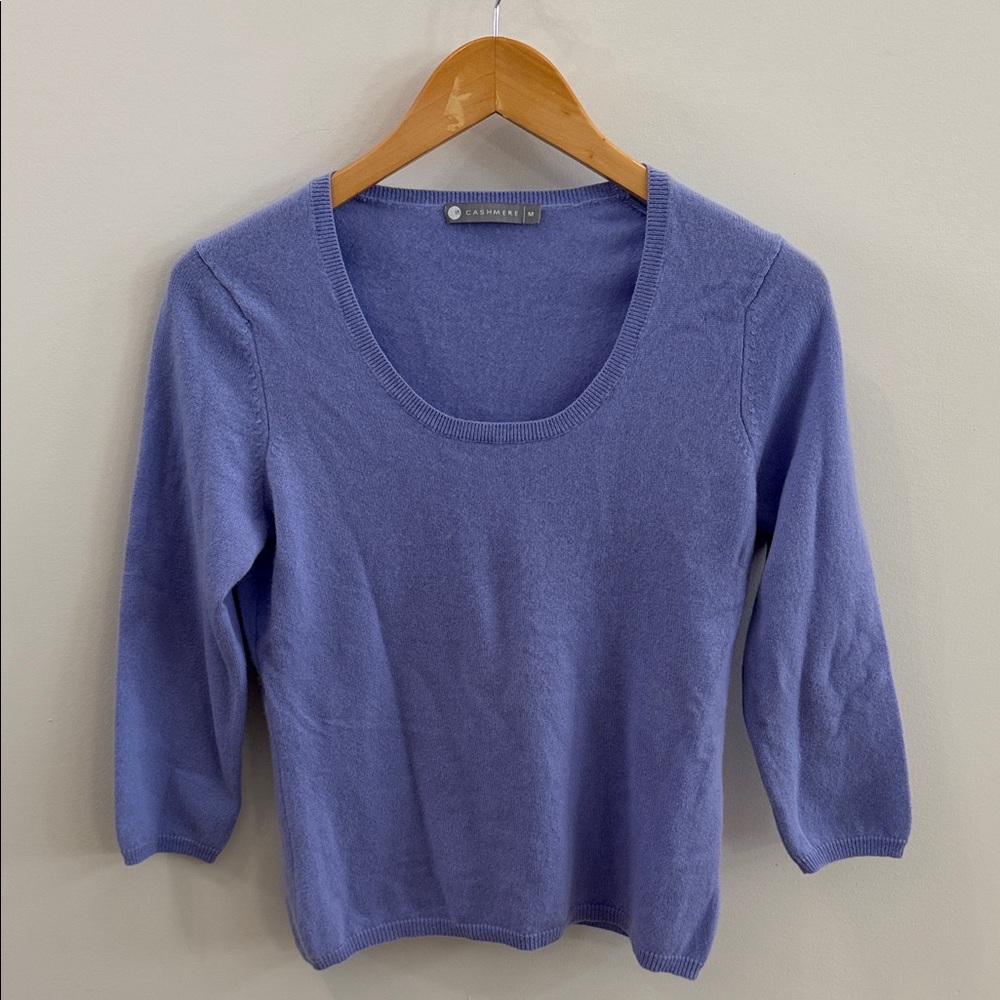 InCashmere Periwinkle Cashmere Scoop Neck Sweater – Size Medium